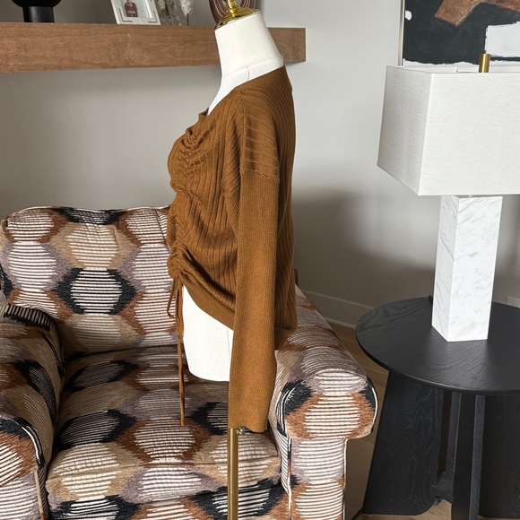 Hem & Thread Ruched Drawstring Asymetrical Sweater - Picture 7 of 10